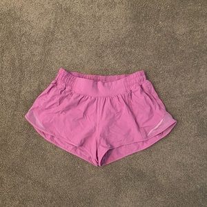 Lululemon 2.5 in hotty hot short in dark prism pink